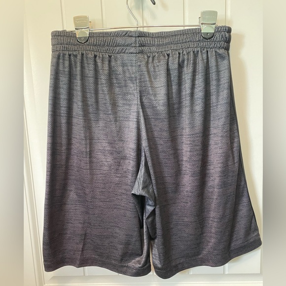 Spalding gray drawstring shorts. Size Medium. Side racer stripe. - Picture 6 of 8